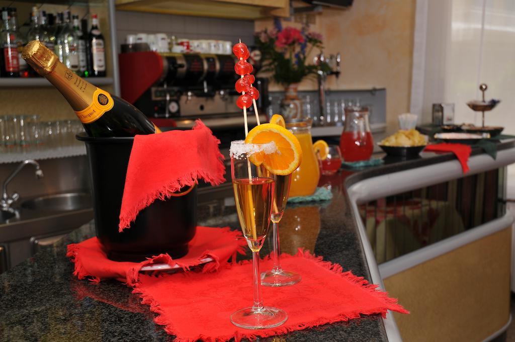 Hotel Rita リッチョーネ エクステリア 写真