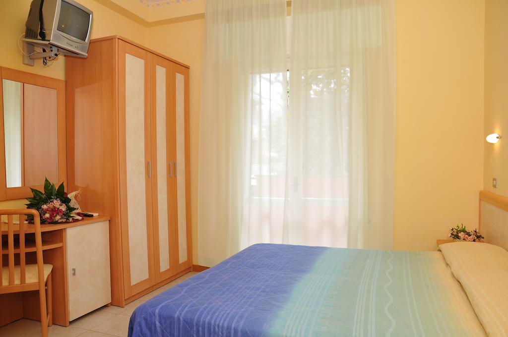 Hotel Rita リッチョーネ 部屋 写真