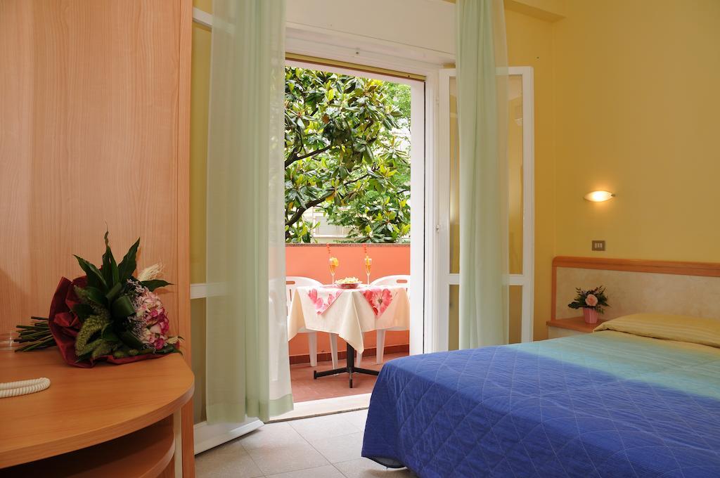 Hotel Rita リッチョーネ 部屋 写真