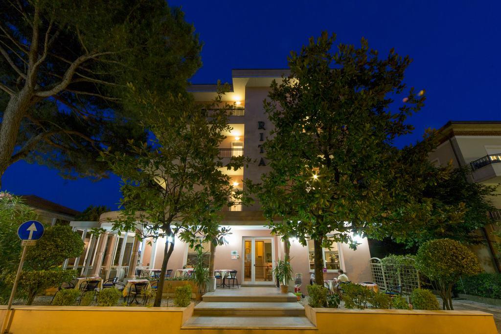 Hotel Rita リッチョーネ エクステリア 写真