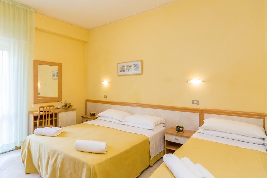 Hotel Rita リッチョーネ エクステリア 写真