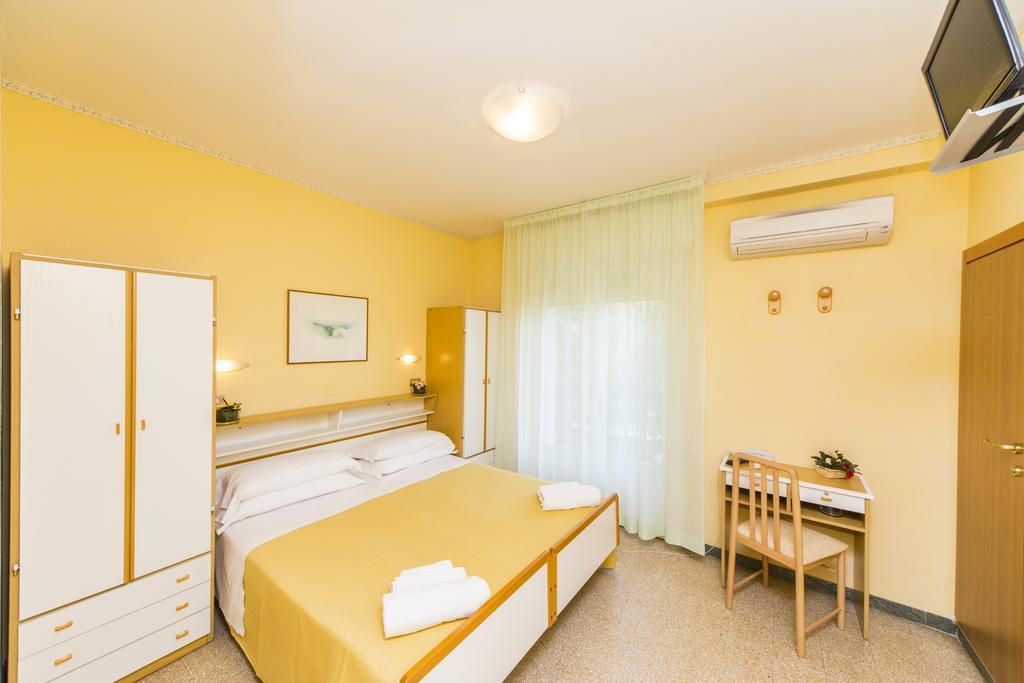 Hotel Rita リッチョーネ エクステリア 写真