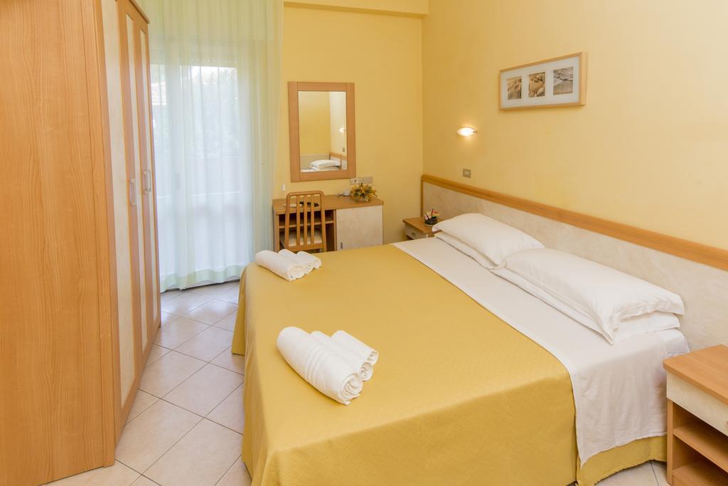 Hotel Rita リッチョーネ エクステリア 写真